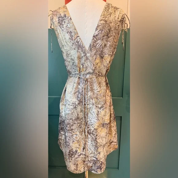 Haute Hippie iridescent dress -gotta see to believe-sexy with gold highlights XS - Picture 8 of 12